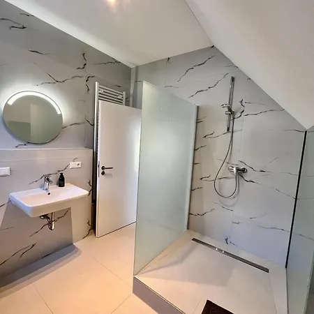 Loft Am Rebhuegel-modern Wohnen In Den Weinbergen Bühl